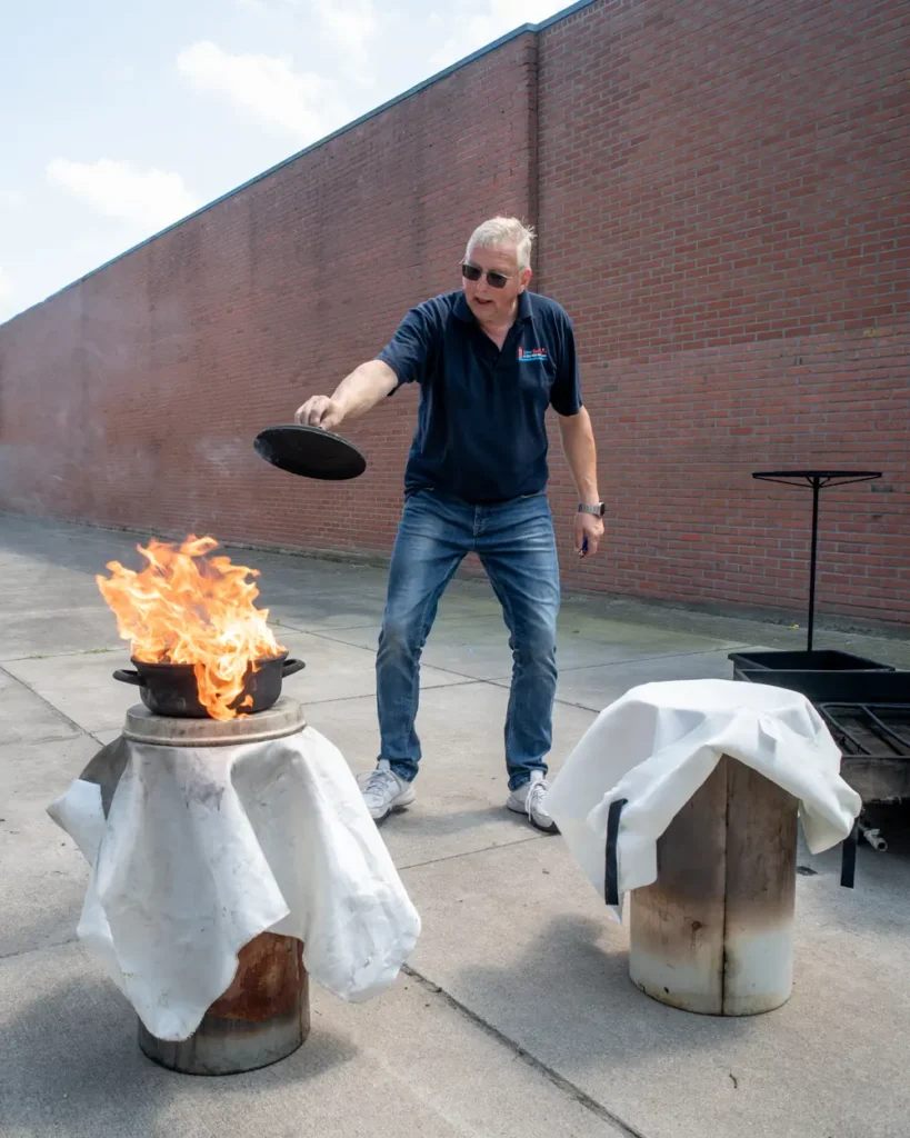 BHV Cursus van BHV Noord Nederland gegeven door Instructeur Anno Bulthuis 819x1024 2